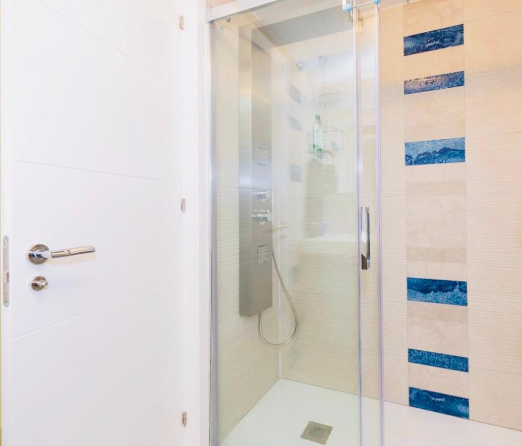 La Carihuela Lux Apartment Торремолинос Экстерьер фото